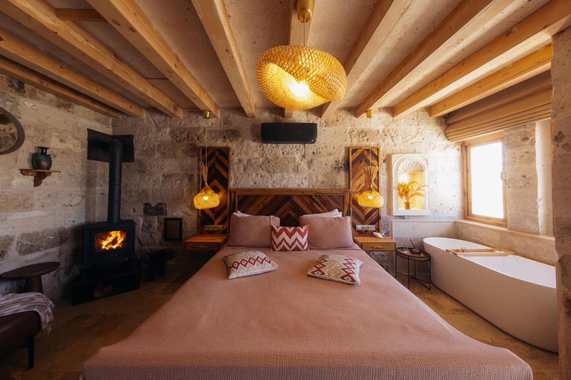 Azure Cave Suites - Cappadocia Göreme Ngoại thất bức ảnh
